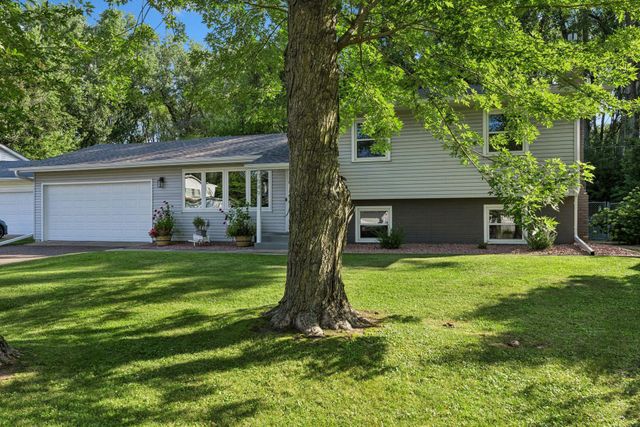 1949 Lakeaires Boulevard, White Bear Lake, MN 55110