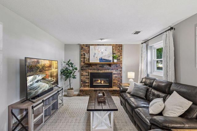 1949 Lakeaires Boulevard, White Bear Lake, MN 55110