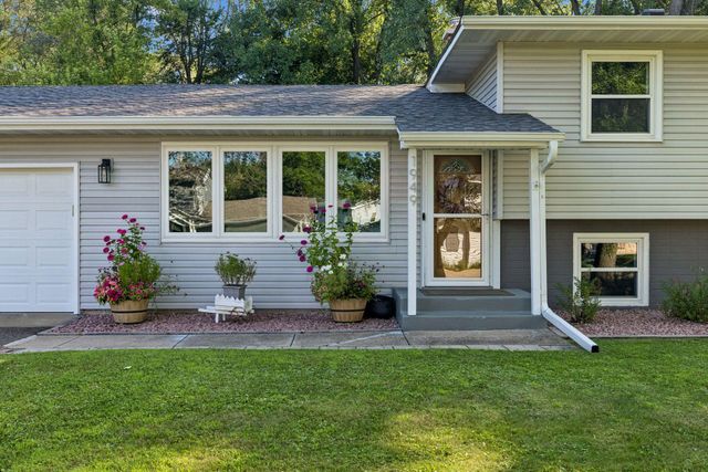1949 Lakeaires Boulevard, White Bear Lake, MN 55110