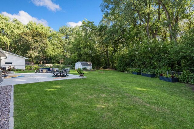 1949 Lakeaires Boulevard, White Bear Lake, MN 55110