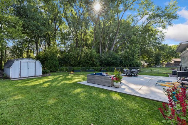 1949 Lakeaires Boulevard, White Bear Lake, MN 55110