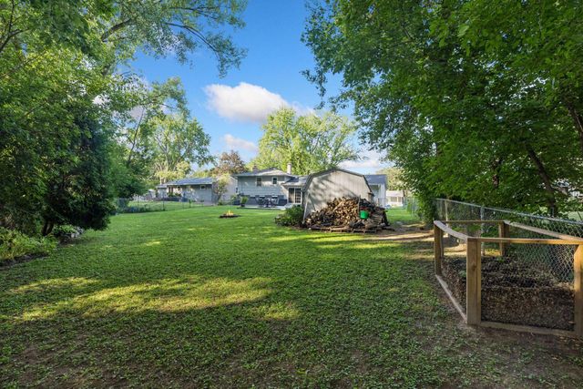 1949 Lakeaires Boulevard, White Bear Lake, MN 55110