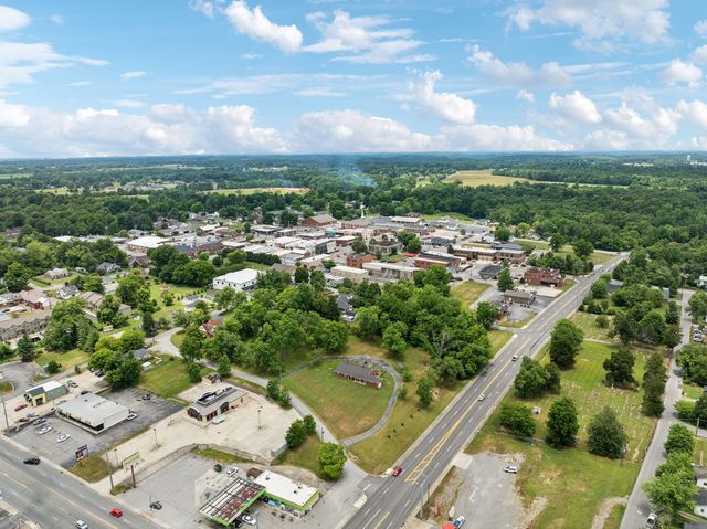 114 Calhoun St, Smithville, TN 37166