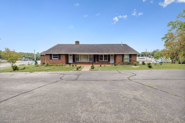 114 Calhoun St, Smithville, TN 37166