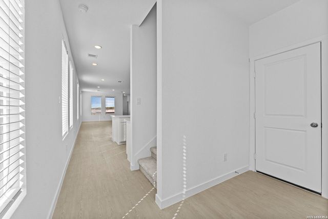 439 Kayden Ct, Marion, TX 78109