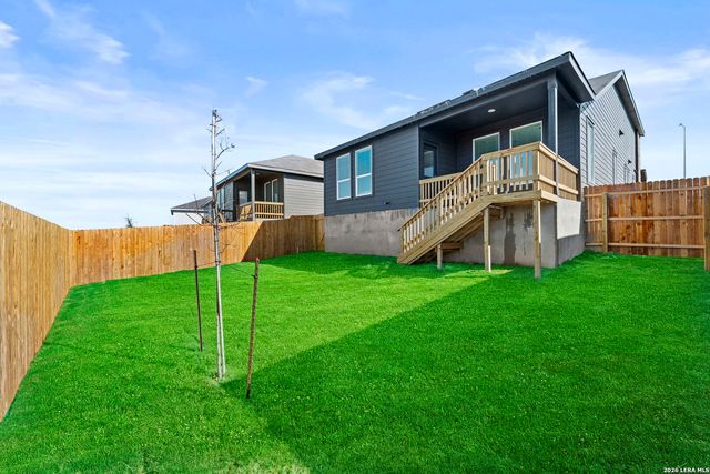 439 Kayden Ct, Marion, TX 78109