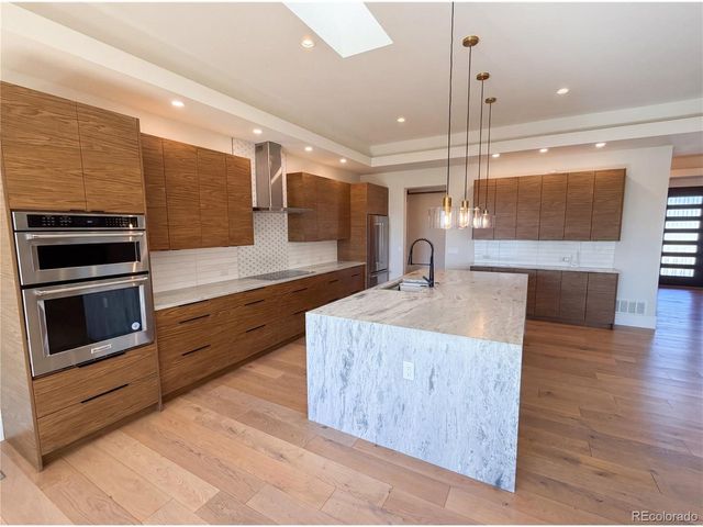 8804 S Brentwood St, Littleton, CO 80128