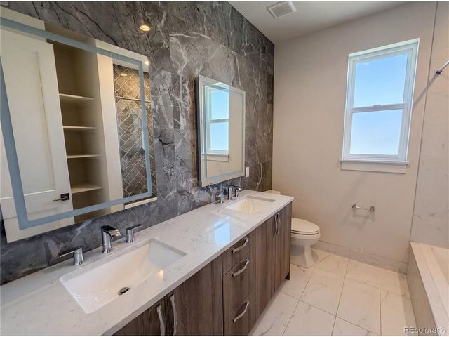 8804 S Brentwood St, Littleton, CO 80128