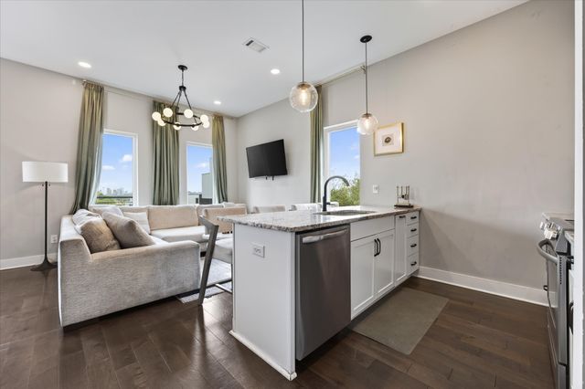 2133 Goodrich Ave, Nashville, TN 37218