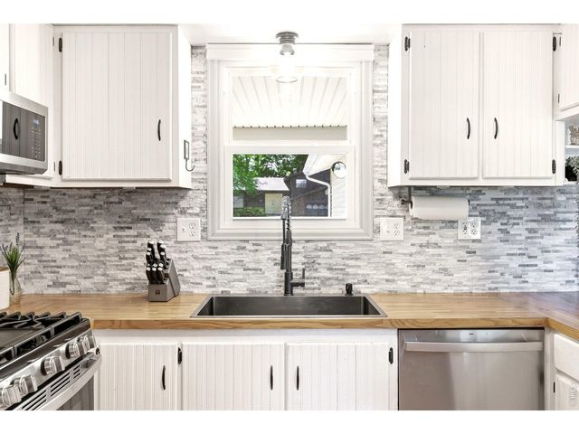 1281 E 21st Ct, Loveland, CO 80538