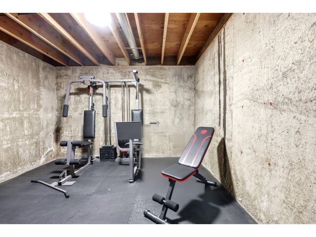 1281 E 21st Ct, Loveland, CO 80538