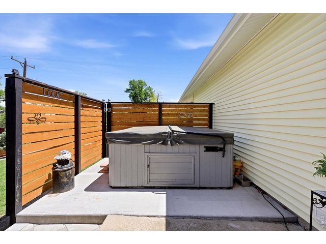 1281 E 21st Ct, Loveland, CO 80538