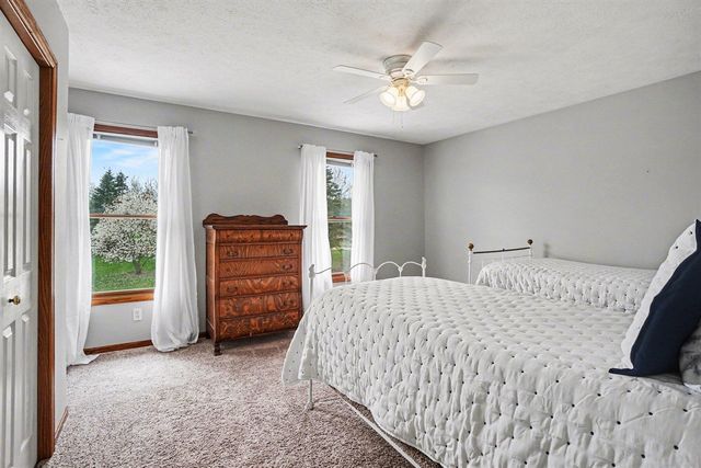 12132 Millpond Drive, Grand Rapids, MI 49534