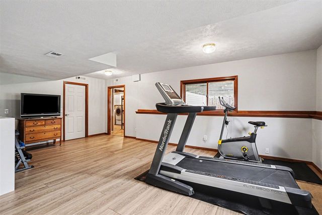 12132 Millpond Drive, Grand Rapids, MI 49534