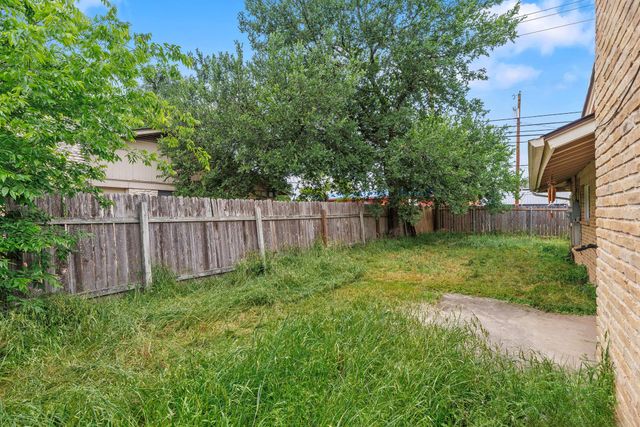 1210 GLENDA DR A, Round Rock, TX 78681