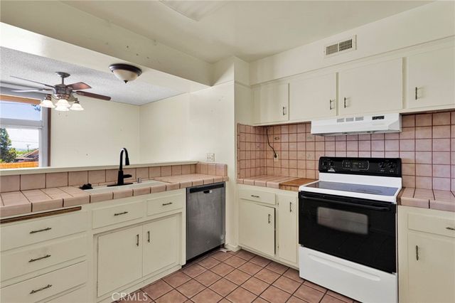 18969 Pachappa, Apple Valley, CA 92307