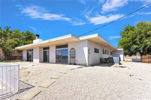 18969 Pachappa, Apple Valley, CA 92307