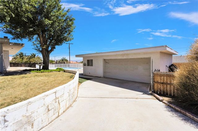 18969 Pachappa, Apple Valley, CA 92307