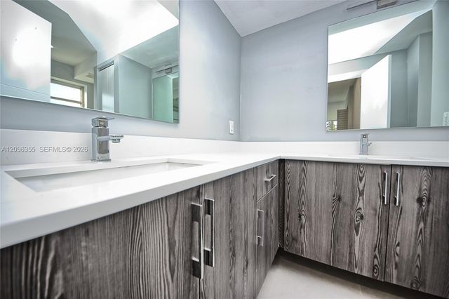 1660 NE 191st Street 309-1, Miami, FL 33179