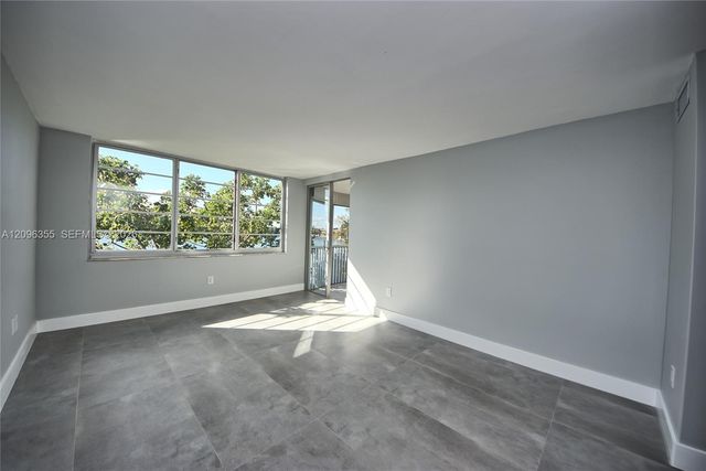 1660 NE 191st Street 309-1, Miami, FL 33179