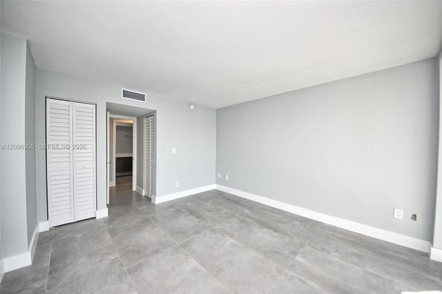 1660 NE 191st Street 309-1, Miami, FL 33179