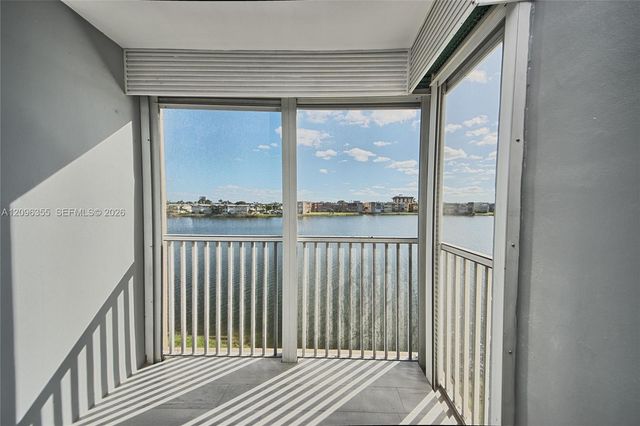 1660 NE 191st Street 309-1, Miami, FL 33179