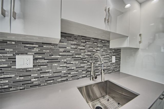 1660 NE 191st Street 309-1, Miami, FL 33179