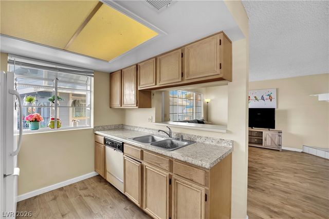 5340 Rod Court 102, Las Vegas, NV 89122
