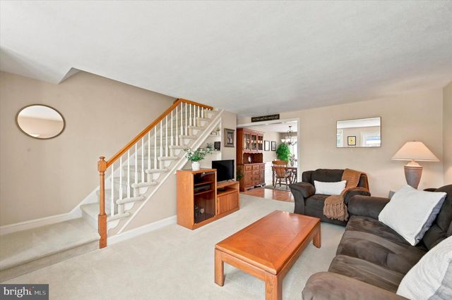 5220 GRAMERCY DR, Clifton Heights, PA 19018