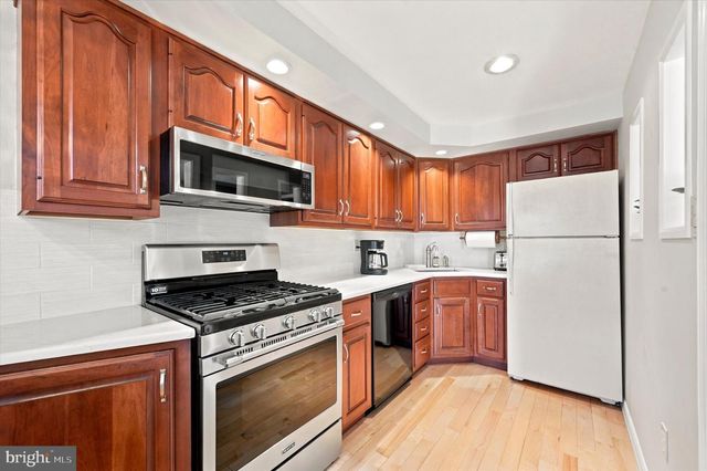 5220 GRAMERCY DR, Clifton Heights, PA 19018