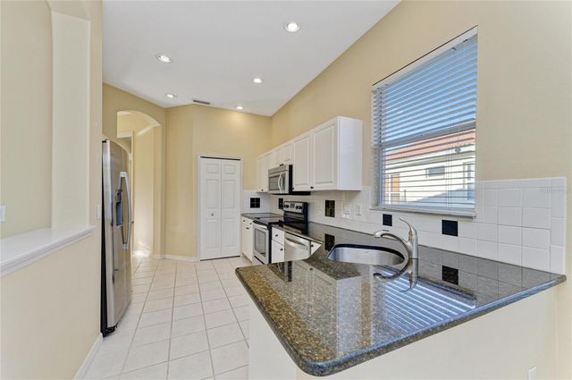 5098 HANGING MOSS LANE, Sarasota, FL 34238