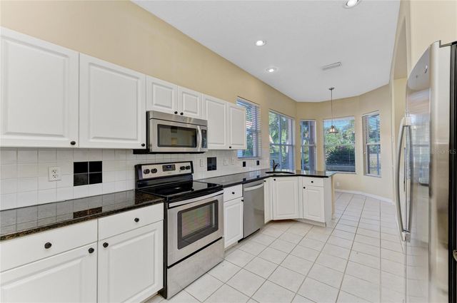 5098 HANGING MOSS LANE, Sarasota, FL 34238