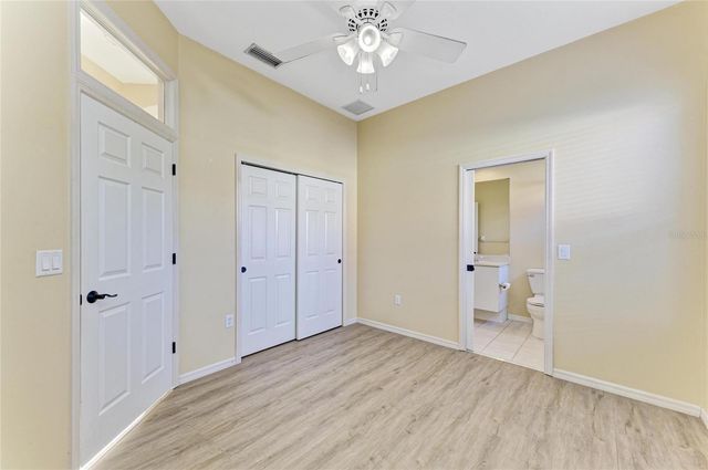 5098 HANGING MOSS LANE, Sarasota, FL 34238