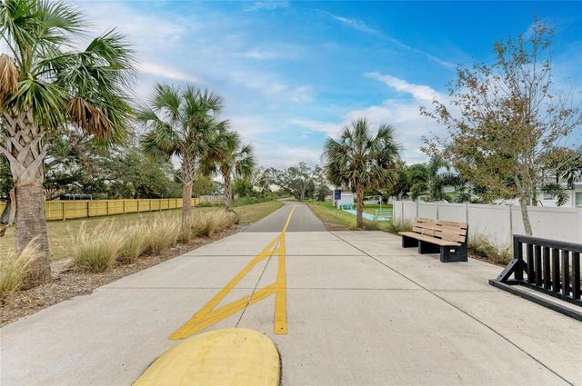 5098 HANGING MOSS LANE, Sarasota, FL 34238