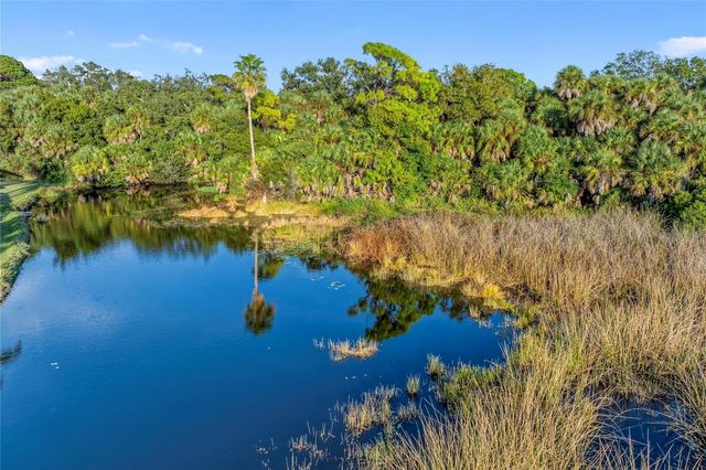 5098 HANGING MOSS LANE, Sarasota, FL 34238