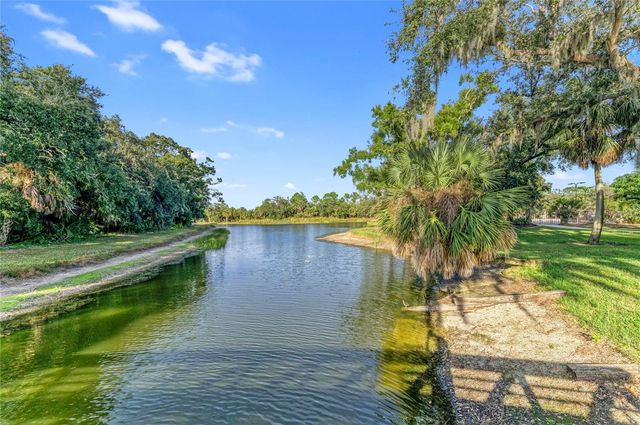 5098 HANGING MOSS LANE, Sarasota, FL 34238