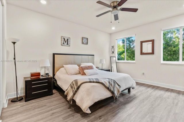 6680 NW 102nd Path, Doral, FL 33178