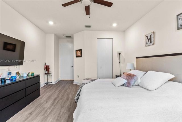 6680 NW 102nd Path, Doral, FL 33178