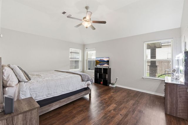 3050 Hawthorne Glen Lane, League City, TX 77539