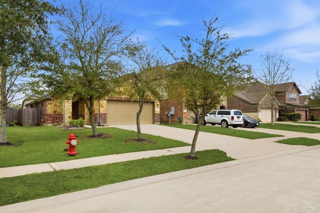 3050 Hawthorne Glen Lane, League City, TX 77539