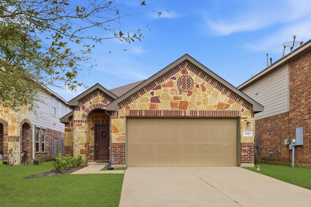 3050 Hawthorne Glen Lane, League City, TX 77539