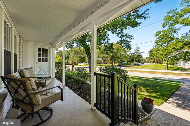6 OLD TOWN RD, Cherry Hill, NJ 08034