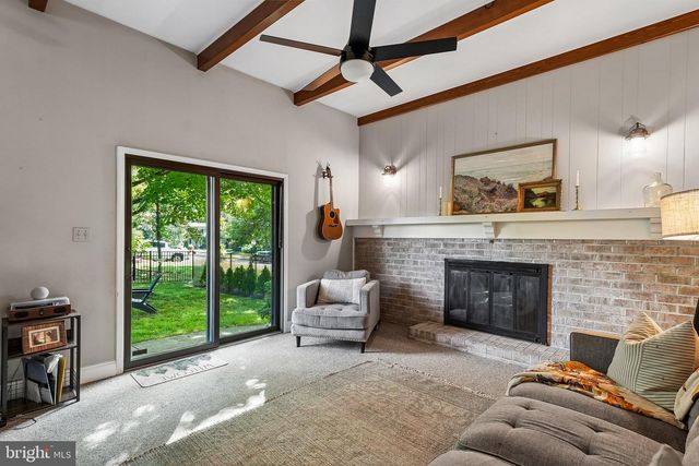 6 OLD TOWN RD, Cherry Hill, NJ 08034