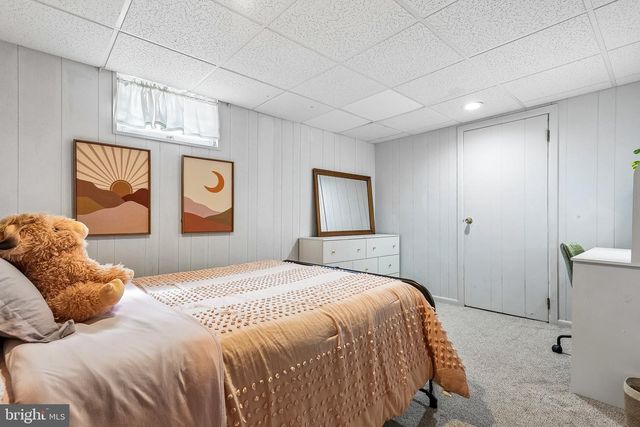 6 OLD TOWN RD, Cherry Hill, NJ 08034