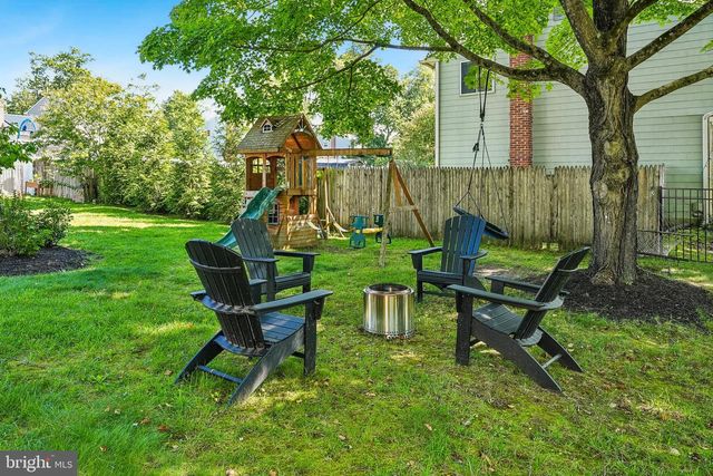 6 OLD TOWN RD, Cherry Hill, NJ 08034