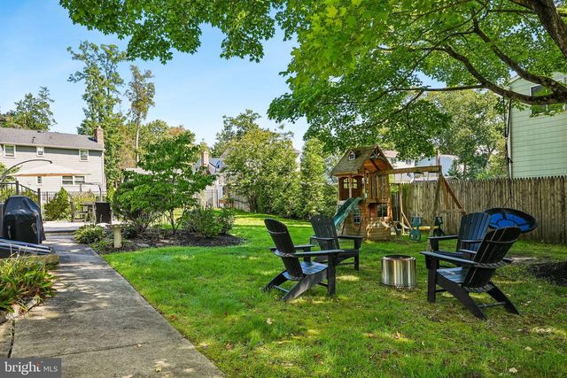 6 OLD TOWN RD, Cherry Hill, NJ 08034