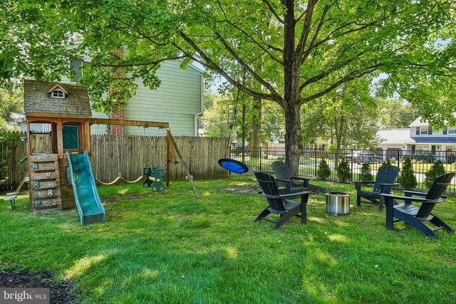 6 OLD TOWN RD, Cherry Hill, NJ 08034