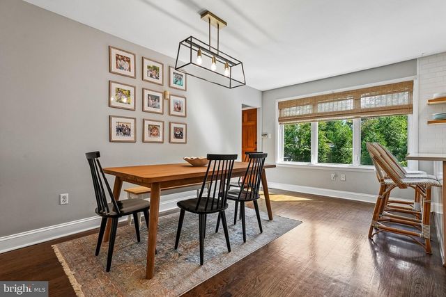 6 OLD TOWN RD, Cherry Hill, NJ 08034