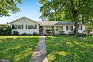 6 OLD TOWN RD, Cherry Hill, NJ 08034