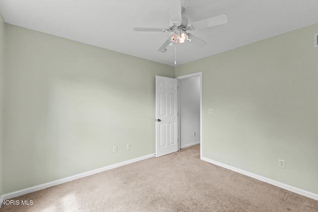 712 Whisperlake Road, Holland, OH 43528